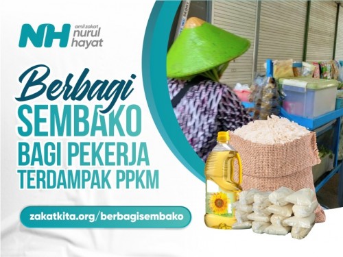 Berbagi Sembako untuk Pekerja Informal